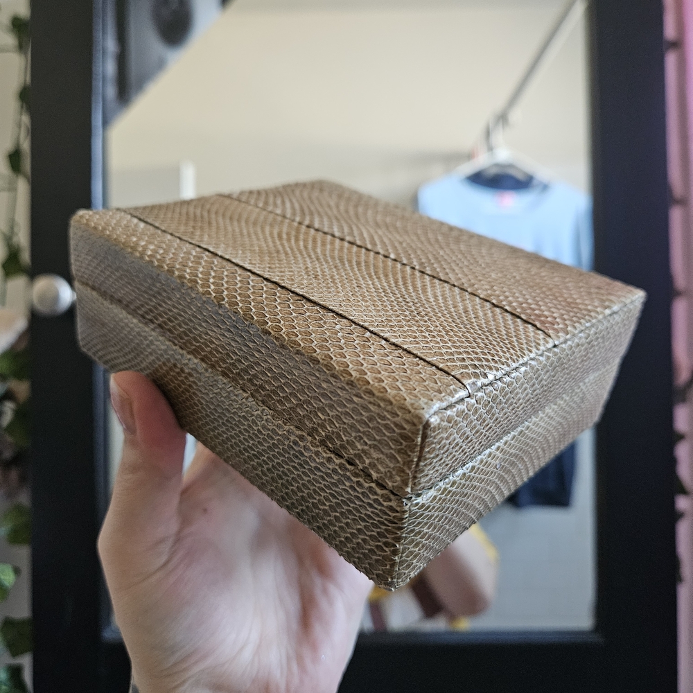 ⚪️🔴5/10$ Snake Skin Textured Goldish Green Jewelry Box